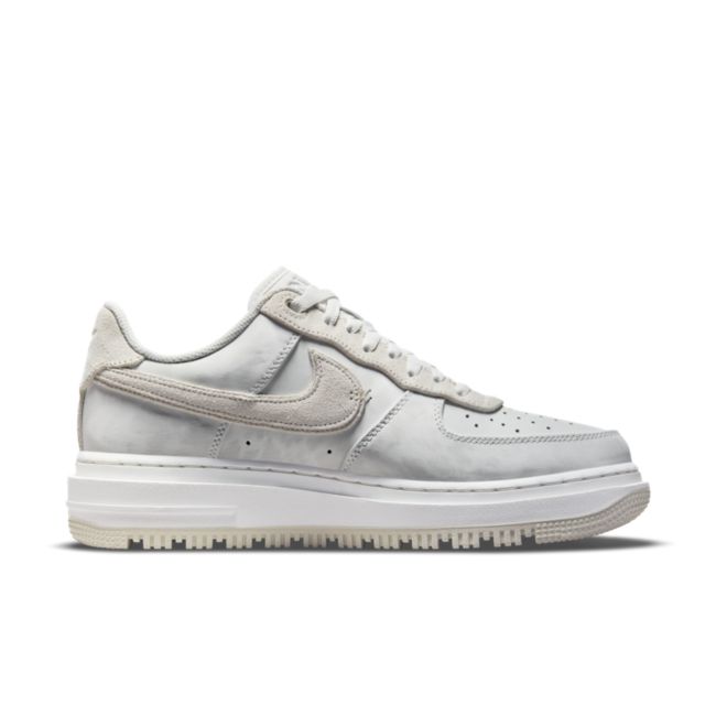 Nike Air Force 1 Luxe "Summit White"