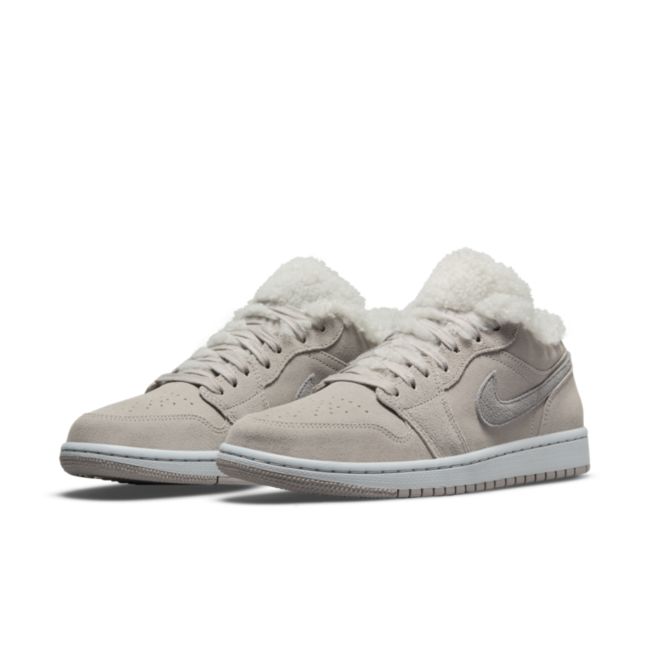 Jordan 1 Low SE "Sherpa Fleece"