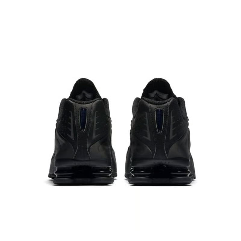 Nike Shox R4 "Triple Black"