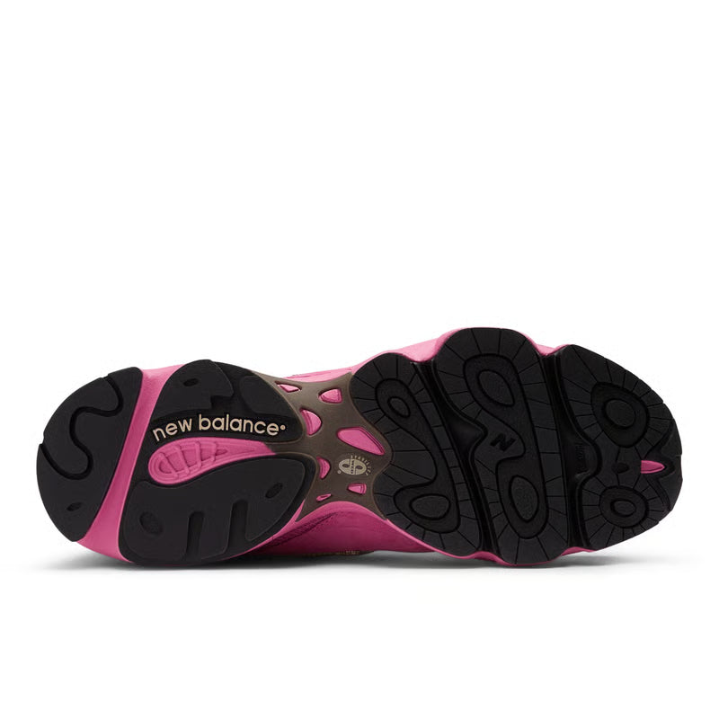 New Balance 1000 trainers "Real Pink & Sandstone"