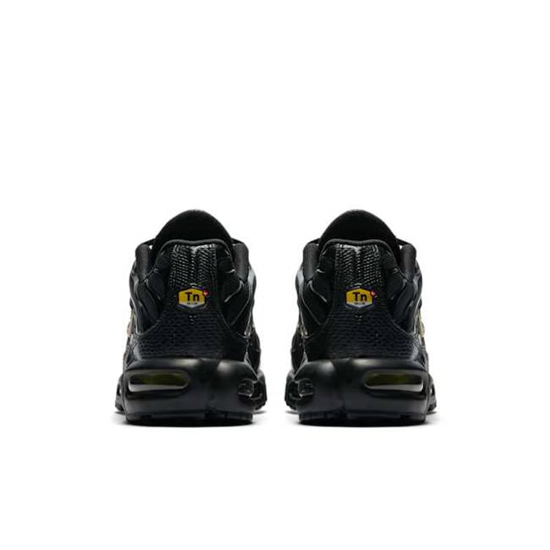 Nike Air Max Plus "Black & Metallic Gold"