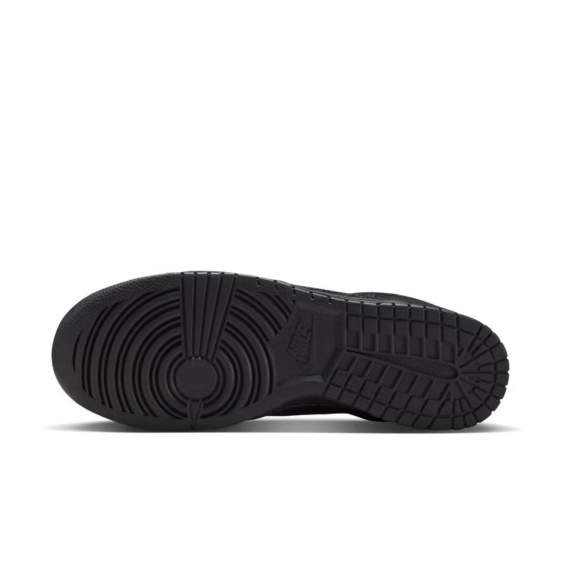 Nike Dunk Low Retro SE "Triple Black"