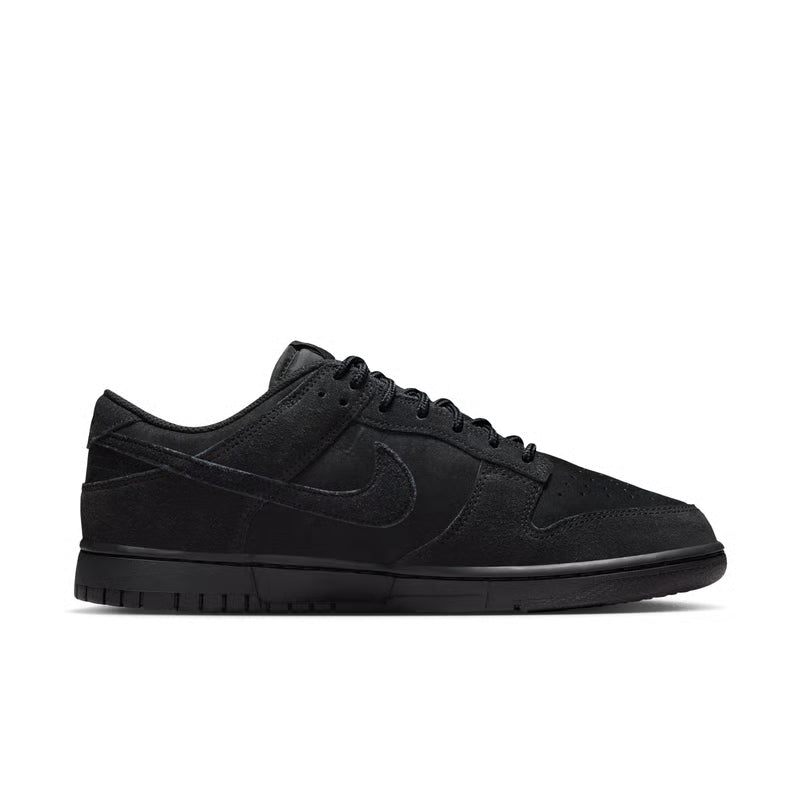 Nike Dunk Low Retro SE "Triple Black"