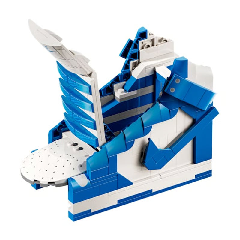 Nike Dunk x LEGO® "Sneaker-Building Kit with Exclusive Minifigure"