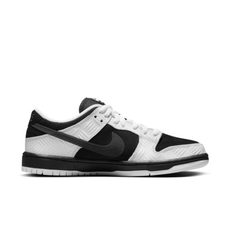 Nike SB Dunk Low x TIGHTBOOTH "White & Black"