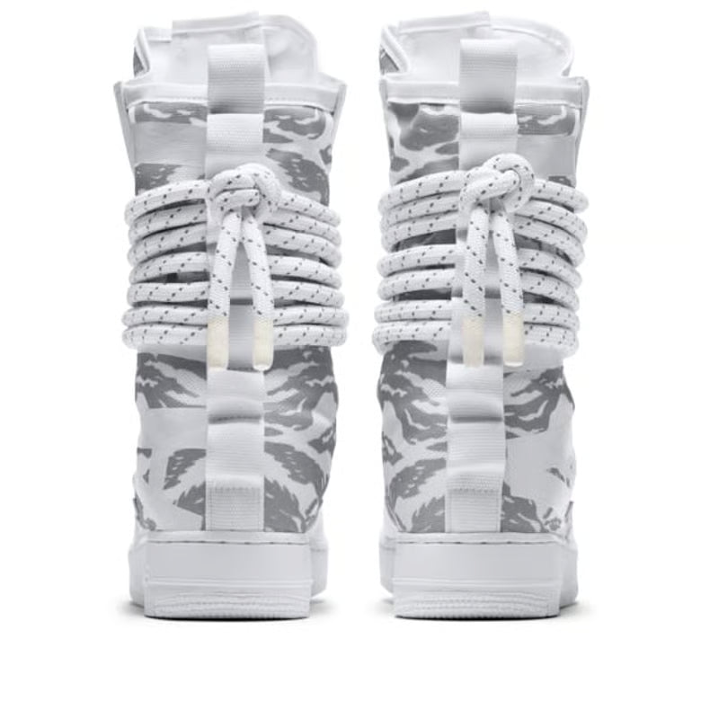 Nike SF Air Force 1 High trainers "Winter Camo"