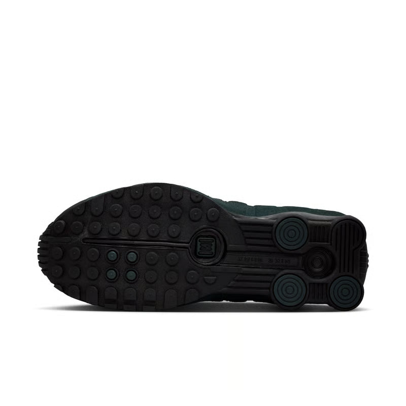Nike Shox R4 "Black & Seaweed"