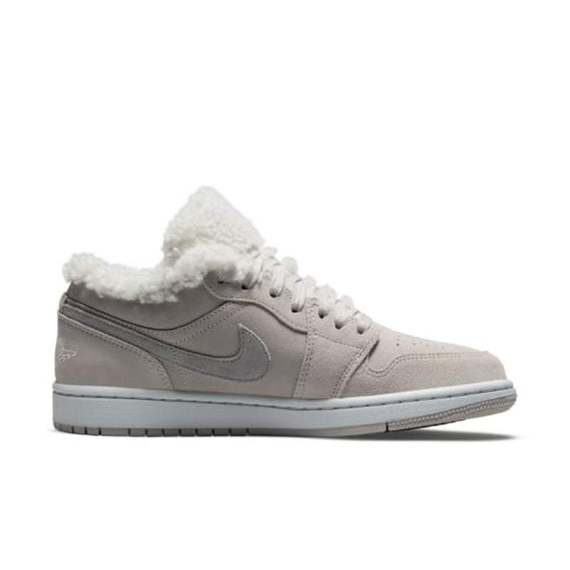 Jordan 1 Low SE "Sherpa Fleece"