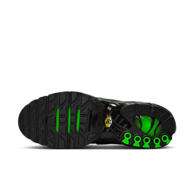 Nike Air Max Plus "Black & Green Strike"