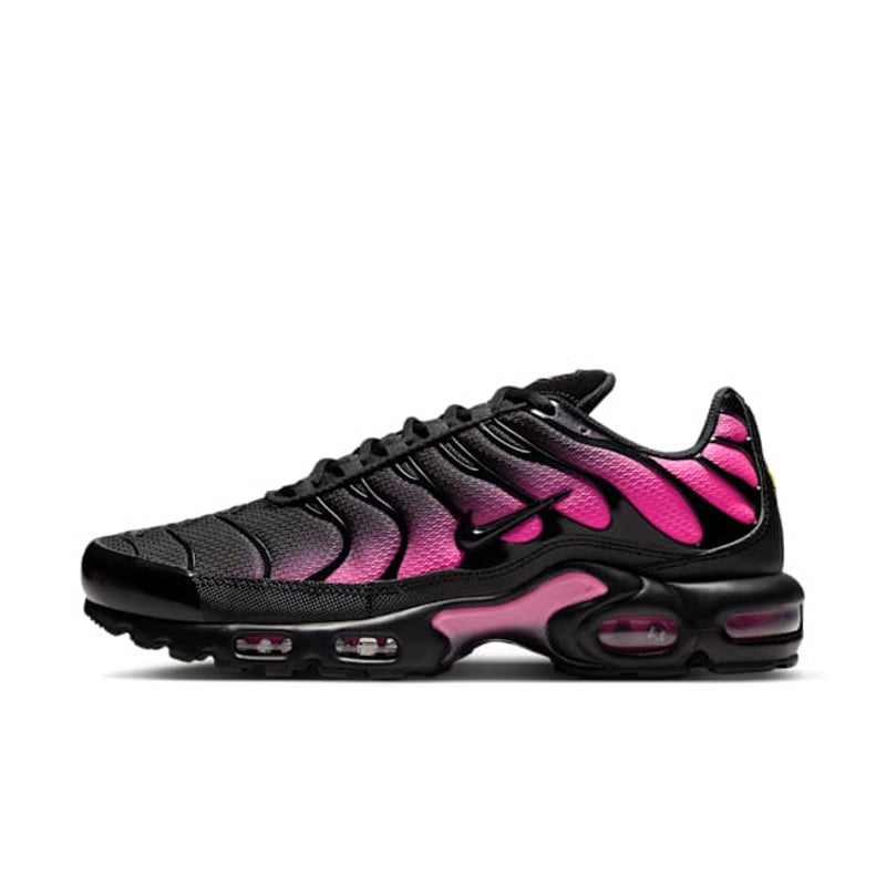 Nike Air Max Plus "Black & Hyper Pink"