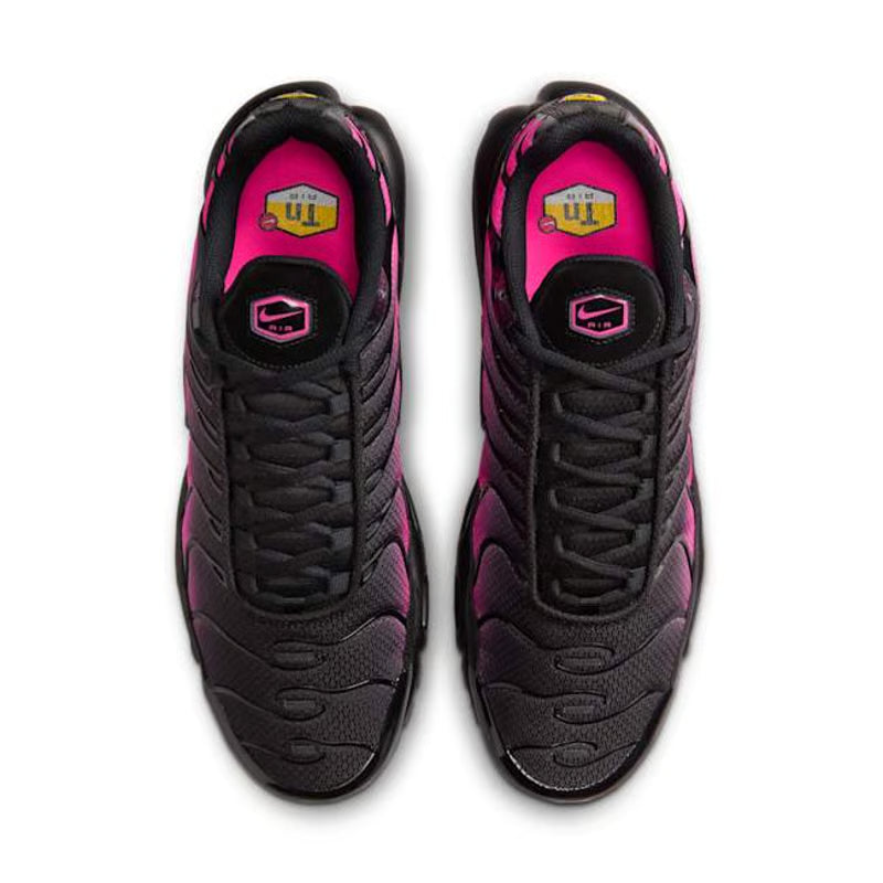 Nike Air Max Plus "Black & Hyper Pink"