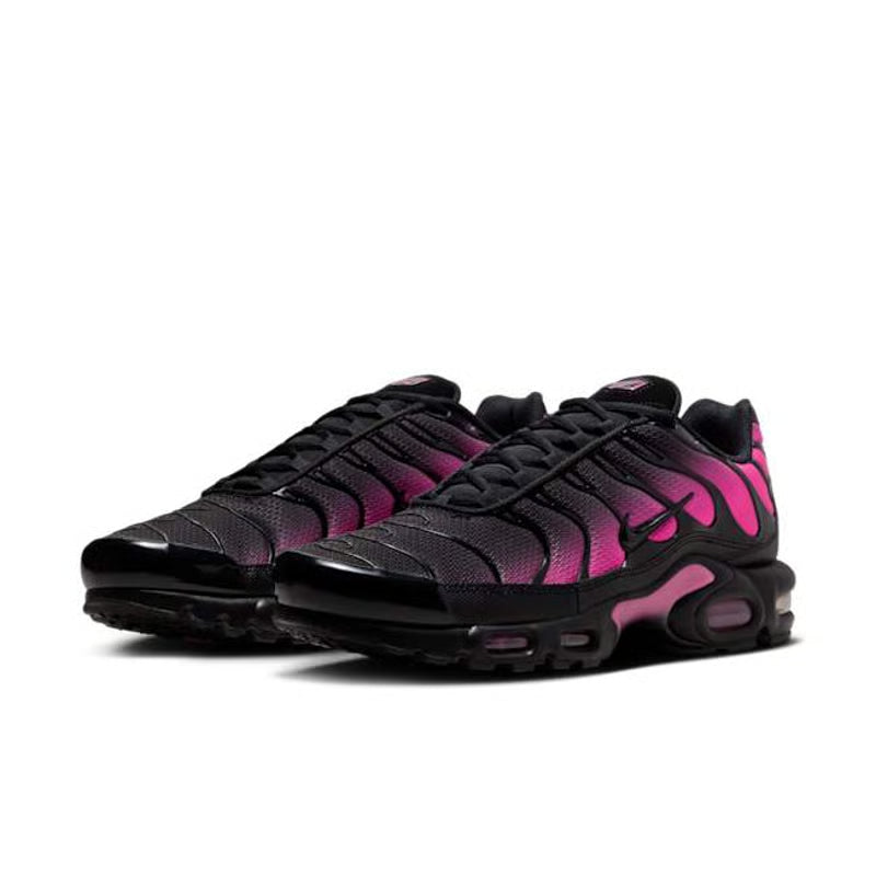 Nike Air Max Plus "Black & Hyper Pink"