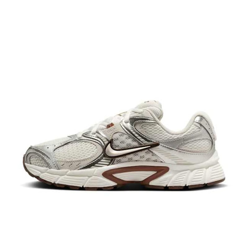 Nike V5 RNR "Sail & Fauna Brown"