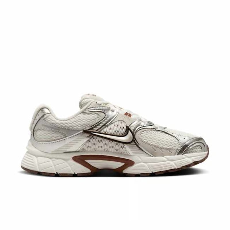 Nike V5 RNR "Sail & Fauna Brown"