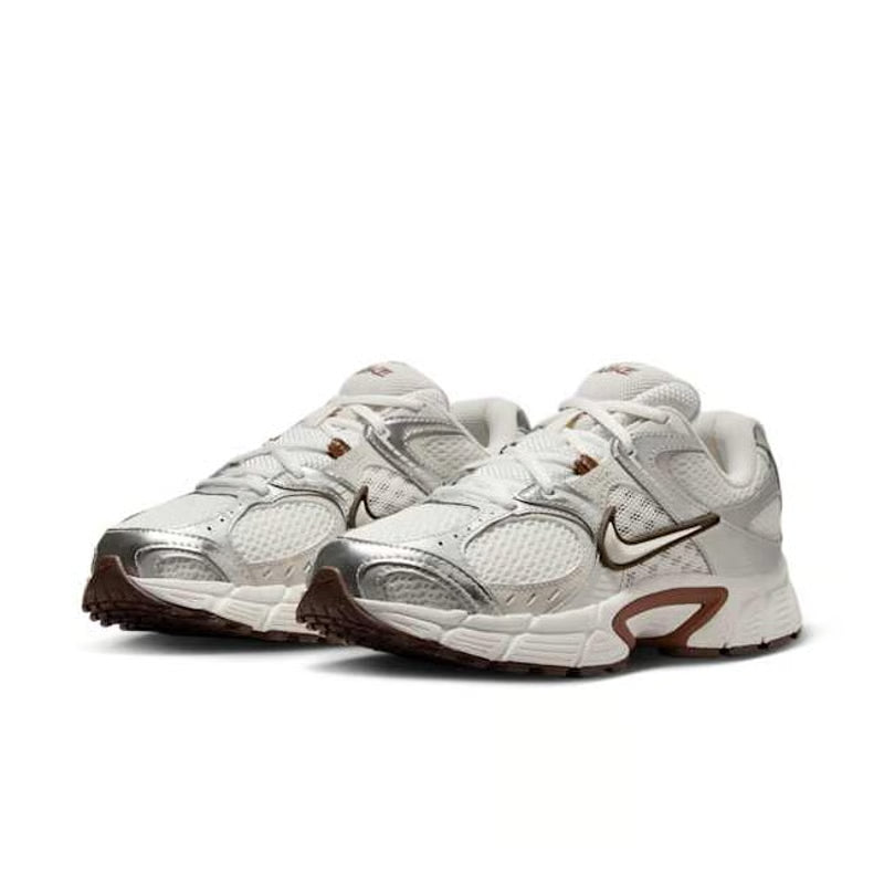 Nike V5 RNR "Sail & Fauna Brown"