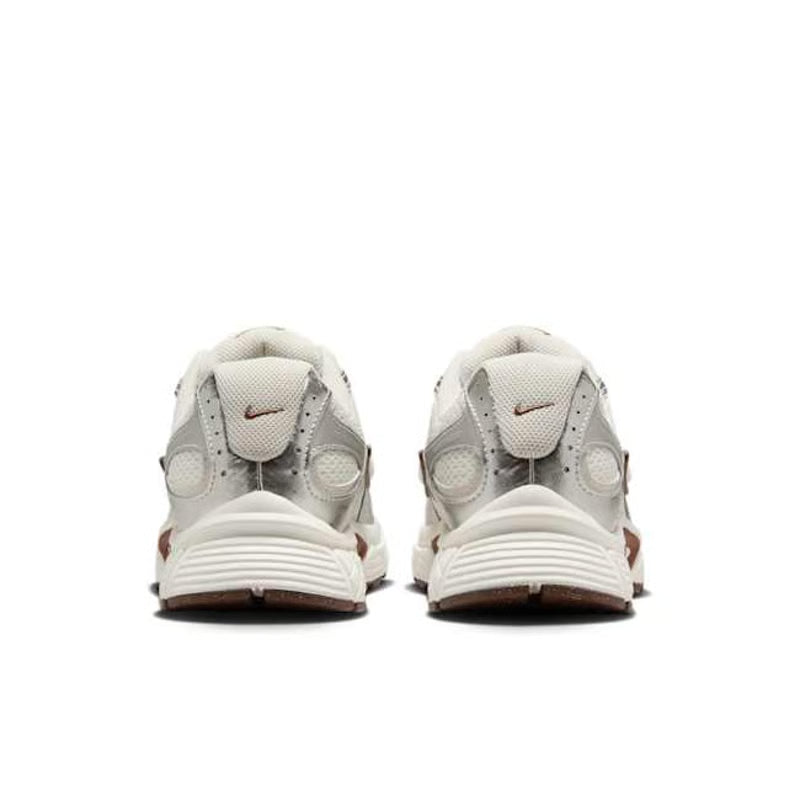 Nike V5 RNR "Sail & Fauna Brown"