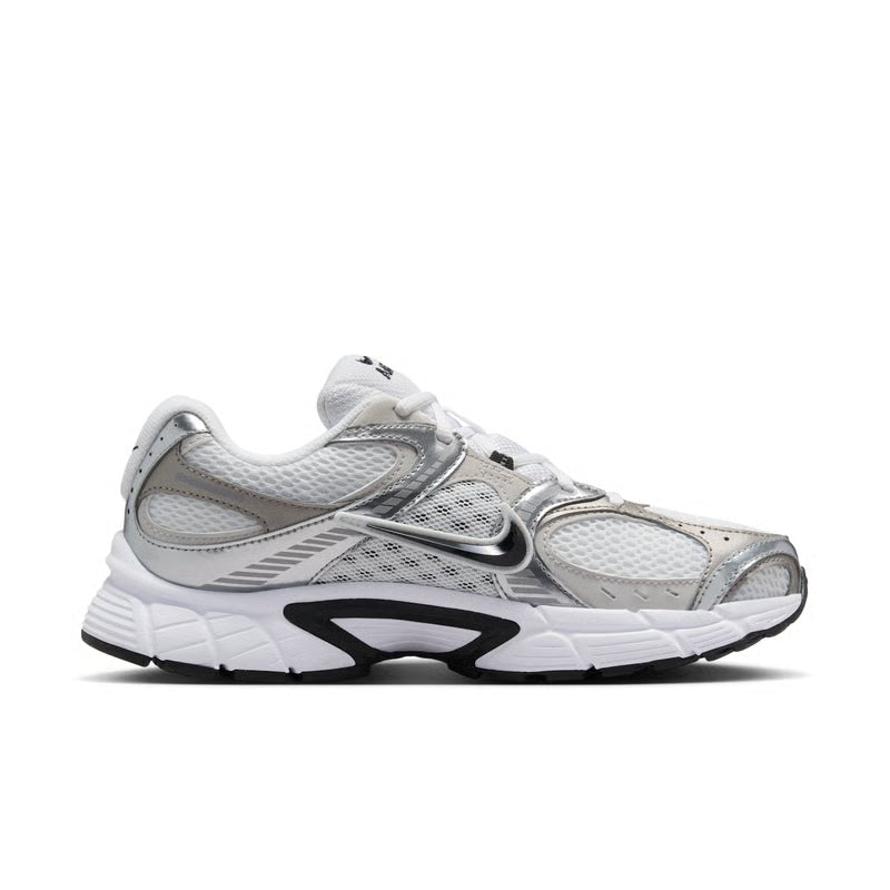 Nike V5 RNR "White & Metallic Silver"