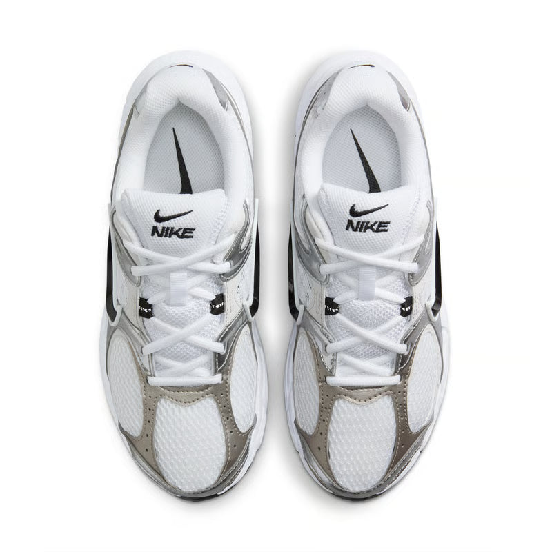 Nike V5 RNR "White & Metallic Silver"
