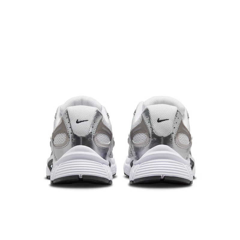 Nike V5 RNR "White & Metallic Silver"